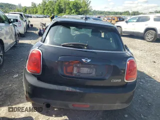 2017 MINI Hardtop 4 Door Cooper с VIN WMWXU1C39H2F92805, выставлен на аукционе Copart как лот 61665635 с пробегом 74 295 миль миль и Списание • Salvage title. История ставок и продаж доступна на DreamBid. Изображение 6.