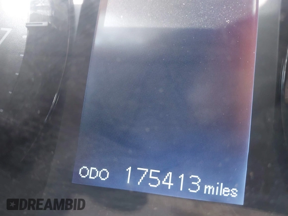 2016 Toyota Sienna LE AAS with VIN 5TDKK3DC6GS711315, listed as a IAAI auction lot 41596447 with 175,413 mi miles. Bid and sale history available at carsss.com. Image 7.