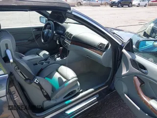 2005 BMW 3 Series 325Ci with VIN WBABW33405PL35861, listed as a IAAI auction lot 42042997 with 137,148 mi miles and . Bid and sale history available at carsss.com. Image 5.