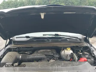 2020 Ram 1500 Laramie z VIN 1C6SRFJT6LN192596, wystawiony jako IAAI lot #42643615 z przebiegiem 138 667 mil mil oraz . Historia ofert i sprzedaży dostępna na DreamBid. Obrazek 19.