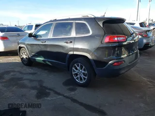 2015 Jeep Cherokee Latitude with VIN 1C4PJLCB7FW632624, listed as a IAAI auction lot 41413648 with 110,274 mi miles. Bid and sale history available at carsss.com. Image 3.