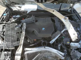 2020 BMW 5 Series 530i z VIN WBAJR3C06LWW60422, wystawiony jako Copart lot #55393945 z przebiegiem Nie podano mil oraz Tytuł czysty. Historia ofert i sprzedaży dostępna na DreamBid. Obrazek 11.