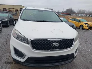 2016 Kia Sorento LX with VIN 5XYPGDA35GG053887, listed as a IAAI auction lot 41509800 with 102,529 mi miles. Bid and sale history available at carsss.com. Image 12.