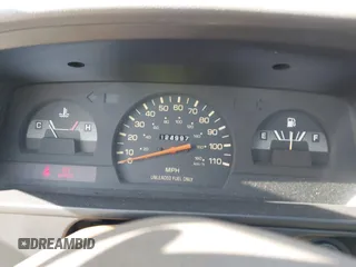 1992 Toyota Pickup with VIN JT4RN81AXN0100712, listed as a IAAI auction lot 42016872 with 124,997 mi miles and . Bid and sale history available at DreamBid. Image 7.