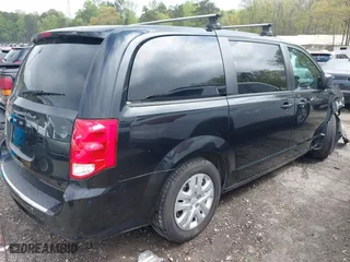 2018 Dodge Grand Caravan SE Plus with VIN 2C4RDGBG3JR170116, listed as a IAAI auction lot 41922061 with 74,149 mi miles. Bid and sale history available at carsss.com. Image 4.