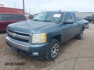 2008 Chevrolet Silverado 1500 1LT with VIN 2GCEC19J481224418, listed as a IAAI auction lot 42161836 with 328,762 mi miles and . Bid and sale history available at DreamBid. Image 2.