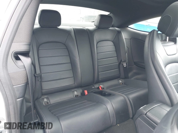 2018 Mercedes-Benz C 300 с VIN WDDWJ4KB5JF729208, выставлен на аукционе IAAI как лот 41937993 с пробегом 65 037 миль миль и . История ставок и продаж доступна на DreamBid. Изображение 8.