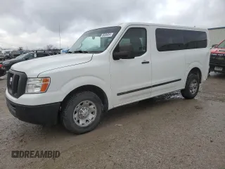2013 Nissan NV S z VIN 5BZBF0AA2DN200577, wystawiony jako Copart lot #86306864 z przebiegiem 126 256 mil mil oraz Szkoda całkowita • Salvage title. Historia ofert i sprzedaży dostępna na DreamBid. Obrazek 1.