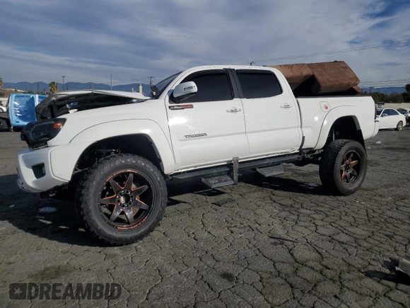 2015 Toyota Tacoma PreRunner with VIN 3TMKU4HN5FM046904, listed as a Copart auction lot 43085345 with 86,400 mi miles and Salvage title. Bid and sale history available at DreamBid. Image 1.