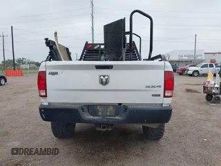 2012 Ram 2500 ST z VIN 3C6UD5HL7CG151684, wystawiony jako IAAI lot #42254751 z przebiegiem 205 423 mil mil oraz . Historia ofert i sprzedaży dostępna na DreamBid. Obrazek 17.