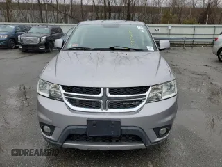 2017 Dodge Journey SXT z VIN 3C4PDDBG5HT578436, wystawiony jako Copart lot #52572175 z przebiegiem 70 111 mil mil oraz Czysty tytuł • Clean title. Historia ofert i sprzedaży dostępna na DreamBid. Obrazek 5.
