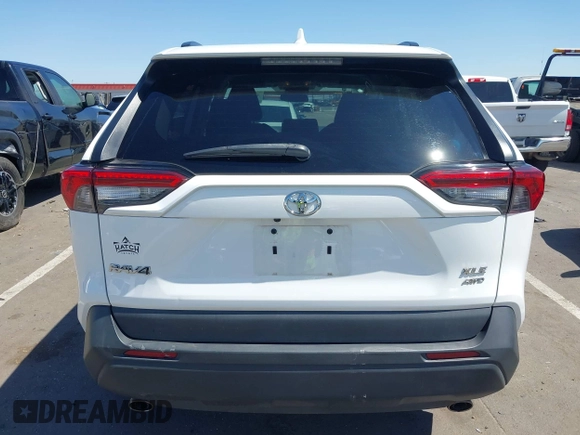 2021 Toyota RAV4 XLE with VIN 2T3P1RFV5MC152149, listed as a IAAI auction lot 42588310 with 41,075 mi miles and . Bid and sale history available at DreamBid. Image 16.