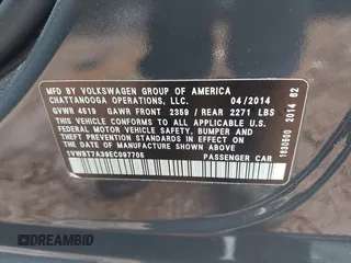 2014 Volkswagen Passat SE z VIN 1VWBT7A39EC097705, wystawiony jako IAAI lot #42447661 z przebiegiem 72 607 mil mil oraz . Historia ofert i sprzedaży dostępna na DreamBid. Obrazek 9.