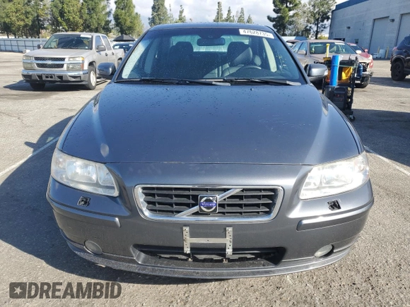 2008 Volvo S60 2.5T with VIN YV1RH592382702521, listed as a Copart auction lot 47628735 with 100,041 mi miles and Clean Title. Bid and sale history available at carsss.com. Image 5.