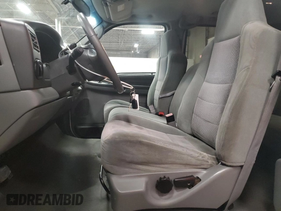 2003 Ford Excursion XLT with VIN 1FMNU41S53ED48526, listed as a Copart auction lot 41813965 with 190,952 mi miles and Salvage title. Bid and sale history available at DreamBid. Image 7.
