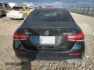 2021 Mercedes-Benz A 220 z VIN W1K3G4FB1MJ277450, wystawiony jako Copart lot #48180125 z przebiegiem Nie podano mil oraz Szkoda całkowita • Salvage title. Historia ofert i sprzedaży dostępna na DreamBid. Obrazek 6.