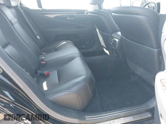 2014 Lexus LS 460 L с VIN JTHGL5EFXE5051451, выставлен на аукционе IAAI как лот 42043182 с пробегом 106 409 миль миль и . История ставок и продаж доступна на DreamBid. Изображение 8.