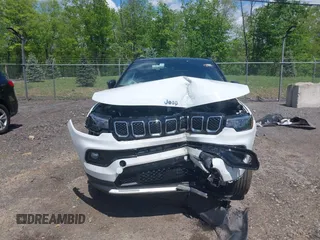 2024 Jeep Compass Limited with VIN 3C4NJDCNXRT610750, listed as a IAAI auction lot 42217949 with 32,530 mi miles and . Bid and sale history available at carsss.com. Image 6.