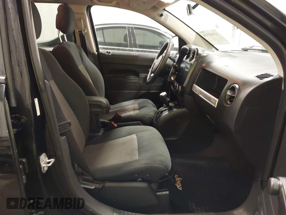 2014 Jeep Compass Sport with VIN 1C4NJCBA3ED777881, listed as a IAAI auction lot 41845518 with 113,566 mi miles. Bid and sale history available at carsss.com. Image 5.