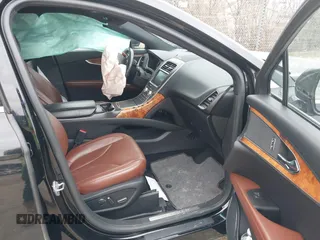2016 Lincoln MKX Reserve with VIN 2LMTJ8LP0GBL31400, listed as a IAAI auction lot 42073406 with 136,551 mi miles. Bid and sale history available at carsss.com. Image 5.