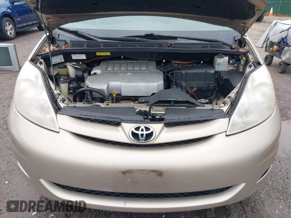 2008 Toyota Sienna CE z VIN 5TDZK23C88S141135, wystawiony jako IAAI lot #42272852 z przebiegiem 241 336 mil mil oraz . Historia ofert i sprzedaży dostępna na DreamBid. Obrazek 10.
