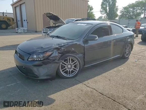 2008 Scion tC Spec z VIN JTKDE167X80254624, wystawiony jako Copart lot #57337755 z przebiegiem 205 339 mil mil oraz Szkoda całkowita • Salvage title. Historia ofert i sprzedaży dostępna na DreamBid. Obrazek 13.