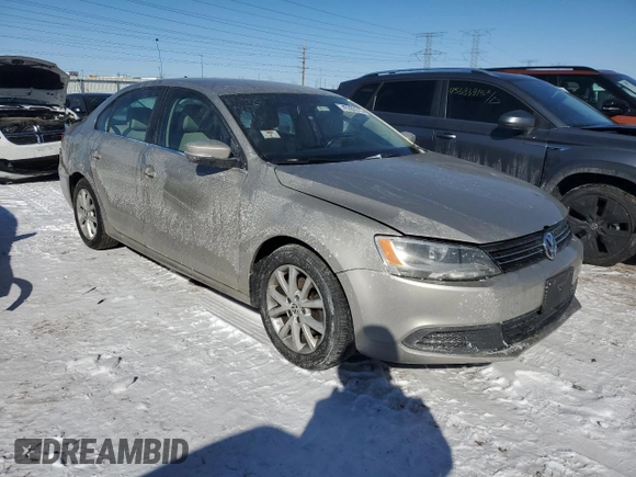 2013 Volkswagen Jetta SE z VIN 3VWDX7AJ8DM232729, wystawiony jako Copart lot #45302315 z przebiegiem 121 938 mil mil oraz Szkoda całkowita • Salvage title. Historia ofert i sprzedaży dostępna na DreamBid. Obrazek 4.