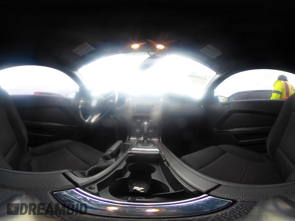 2014 Ford Mustang V6 с VIN 1ZVBP8AM2E5321551, выставлен на аукционе IAAI как лот 42343986 с пробегом 81 762 миль миль и . История ставок и продаж доступна на DreamBid. Изображение 19.