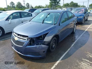 2014 Chevrolet Cruze LS z VIN 1G1PA5SG1E7203604, wystawiony jako IAAI lot #42381528 z przebiegiem 83 079 mil mil oraz . Historia ofert i sprzedaży dostępna na DreamBid. Obrazek 2.