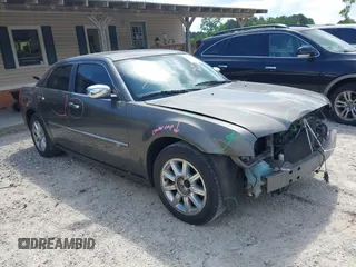 2008 Chrysler 300 C Hemi z VIN 2C3KA63H78H119766, wystawiony jako IAAI lot #42183222 z przebiegiem 149 245 mil mil oraz . Historia ofert i sprzedaży dostępna na DreamBid. Obrazek 1.