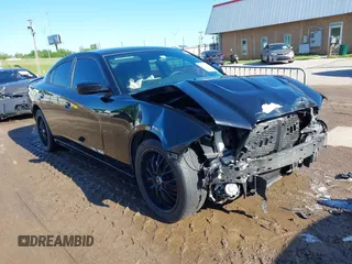 2013 Dodge Charger SE z VIN 2C3CDXBG1DH730428, wystawiony jako IAAI lot #42163825 z przebiegiem 98 664 mil mil oraz . Historia ofert i sprzedaży dostępna na DreamBid. Obrazek 1.