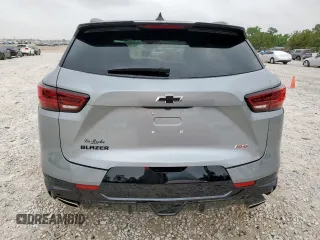 2024 Chevrolet Blazer RS z VIN 3GNKBERS0RS138137, wystawiony jako Copart lot #57655375 z przebiegiem 14 997 mil mil oraz Czysty tytuł • Clean title. Historia ofert i sprzedaży dostępna na DreamBid. Obrazek 6.