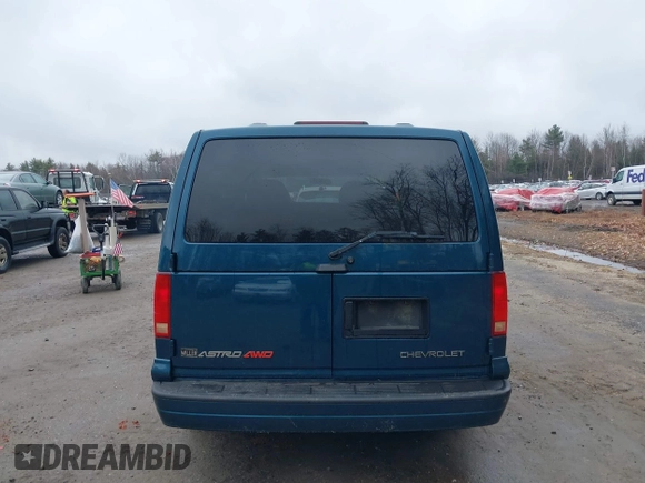 2003 Chevrolet Astro with VIN 1GNEL19X13B132266, listed as a IAAI auction lot 41995439 with 60,127 mi miles. Bid and sale history available at carsss.com. Image 15.