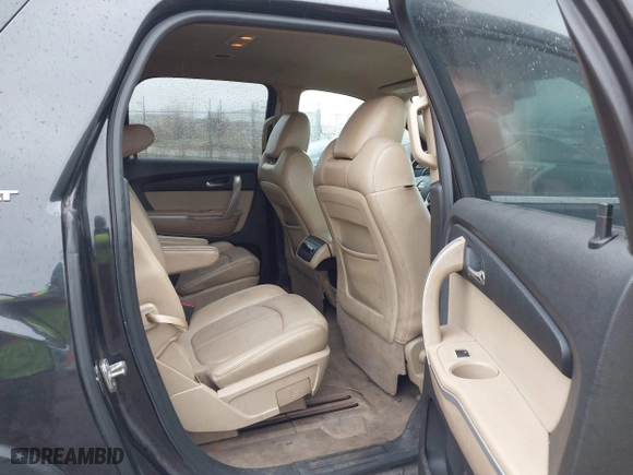 2012 GMC Acadia SLT1 with VIN 1GKKVRED7CJ354921, listed as a IAAI auction lot 42000180 with 197,547 mi miles. Bid and sale history available at carsss.com. Image 8.