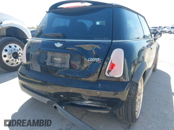 2005 MINI Hardtop S with VIN WMWRE33425TD90534, listed as a IAAI auction lot 41687089 with 157,600 mi miles and . Bid and sale history available at DreamBid. Image 6.