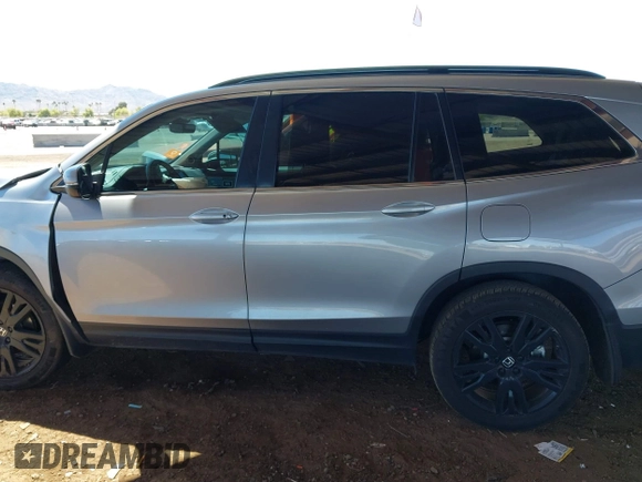 2021 Honda Pilot Special Edition with VIN 5FNYF5H21MB025405, listed as a IAAI auction lot 41857515 with Not Provided miles and . Bid and sale history available at carsss.com. Image 14.