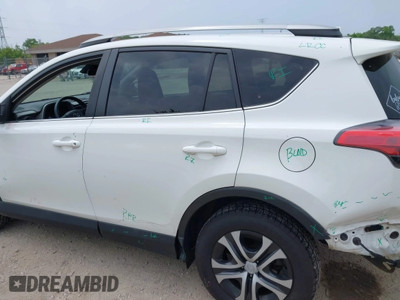 2017 Toyota RAV4 LE с VIN 2T3BFREVXHW647593, выставлен на аукционе IAAI как лот 42512350 с пробегом 120 448 миль миль и . История ставок и продаж доступна на DreamBid. Изображение 17.