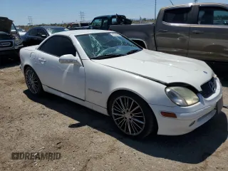 2001 Mercedes-Benz SLK-Class Kompressor with VIN WDBKK49F21F183545, listed as a Copart auction lot 67540684 with 197,405 mi miles and Salvage Title. Bid and sale history available at carsss.com. Image 4.