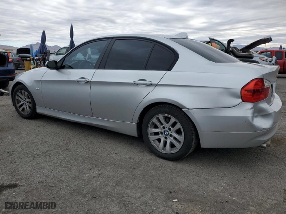 2006 BMW 3 Series 325i with VIN WBAVB17526NK38416, listed as a Copart auction lot 81647804 with 198,043 mi miles and Salvage Title. Bid and sale history available at carsss.com. Image 2.