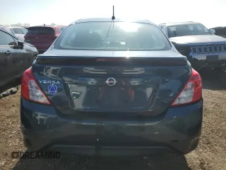 2016 Nissan Versa S z VIN 3N1CN7AP0GL913005, wystawiony jako Copart lot #52431875 z przebiegiem 125 491 mil mil oraz Szkody całkowita. Historia ofert i sprzedaży dostępna na DreamBid. Obrazek 6.