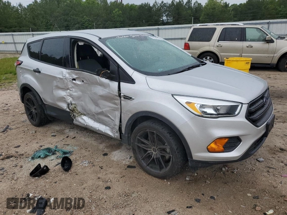 2017 Ford Escape S z VIN 1FMCU0F76HUD03788, wystawiony jako Copart lot #58534315 z przebiegiem 64 723 mil mil oraz Szkoda całkowita • Salvage title. Historia ofert i sprzedaży dostępna na DreamBid. Obrazek 4.