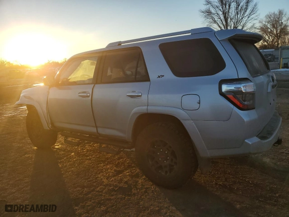 2018 Toyota 4Runner SR5 with VIN JTEZU5JR1J5180904, listed as a Copart auction lot 89168265 with 86,656 mi miles and Salvage Title. Bid and sale history available at carsss.com. Image 2.
