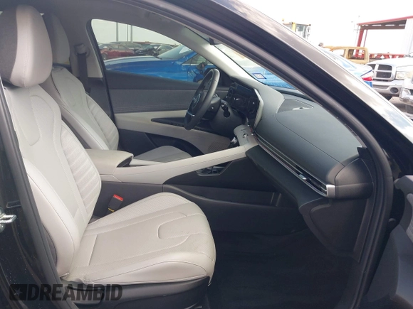 2024 Hyundai Elantra Limited with VIN KMHLP4DG7RU718847, listed as a IAAI auction lot 41506091 with 10,918 mi miles and . Bid and sale history available at DreamBid. Image 5.