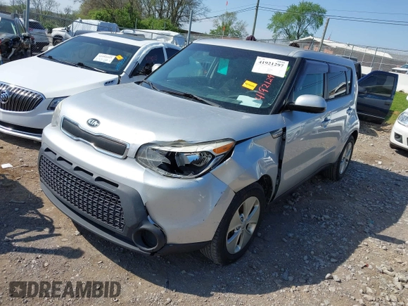 2015 Kia Soul with VIN KNDJN2A24F7793515, listed as a IAAI auction lot 41921297 with 111,967 mi miles. Bid and sale history available at carsss.com. Image 2.