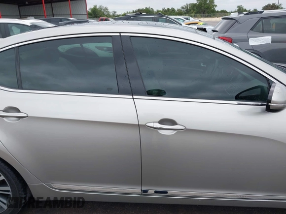 2014 Kia Cadenza Limited with VIN KNALN4D71E5137744, listed as a IAAI auction lot 42063014 with 61,310 mi miles. Bid and sale history available at carsss.com. Image 13.