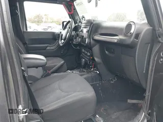 2016 Jeep Wrangler Unlimited Sport с VIN 1C4BJWDG7GL215562, выставлен на аукционе IAAI как лот 42425994 с пробегом 81 895 миль миль и . История ставок и продаж доступна на DreamBid. Изображение 5.