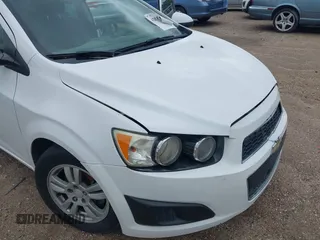 2015 Chevrolet Sonic LT with VIN 1G1JC5SH8F4213297, listed as a IAAI auction lot 42035646 with 152,628 mi miles and . Bid and sale history available at DreamBid. Image 6.