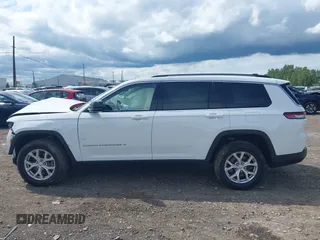 2022 Jeep Grand Cherokee Limited with VIN 1C4RJKBG7N8555451, listed as a IAAI auction lot 42670111 with 51,520 mi miles and . Bid and sale history available at DreamBid. Image 12.