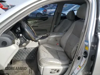 2010 Lexus LS 460 z VIN JTHCL5EFXA5005742, wystawiony jako Copart lot #43464855 z przebiegiem 225 906 mil mil oraz Czysty tytuł • Clean title. Historia ofert i sprzedaży dostępna na DreamBid. Obrazek 7.