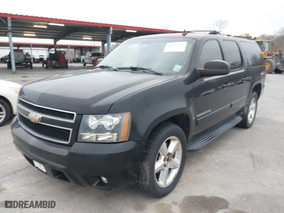 2007 Chevrolet Suburban LT with VIN 3GNFC16097G191395, listed as a IAAI auction lot 41683775 with 274,232 mi miles. Bid and sale history available at carsss.com. Image 2.